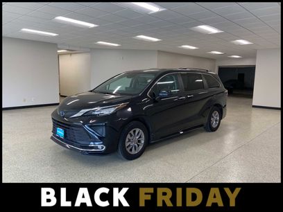 Used 2023 Toyota Sienna XLE