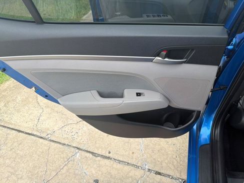 Used 2018 Hyundai Elantra SEL FWD image 33