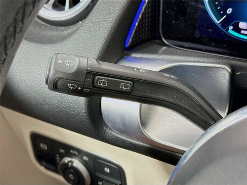 Used 2023 Mercedes-Benz EQB 250+ image 5
