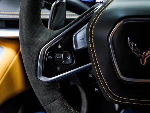Used 2021 Chevrolet Corvette Stingray Premium Cpe w/ Z51 Performance Package RWD image 39