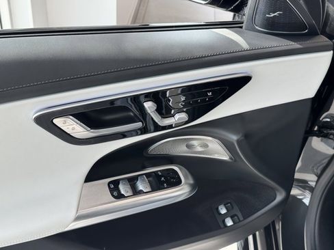 New 2026 Mercedes-Benz E 53 AMG e 4MATIC Sedan image 9