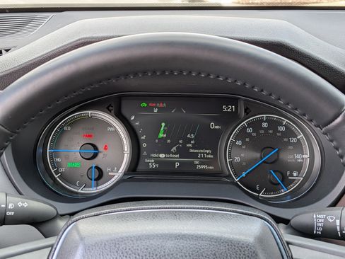 Certified 2024 Toyota Venza XLE AWD/4WD image 36