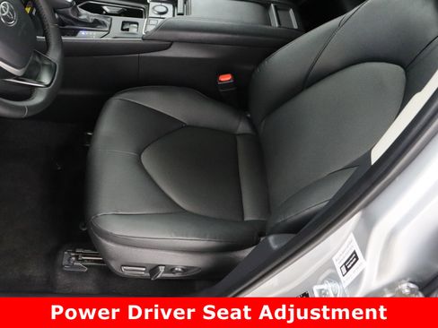 Certified 2025 Toyota Grand Highlander AWD image 15