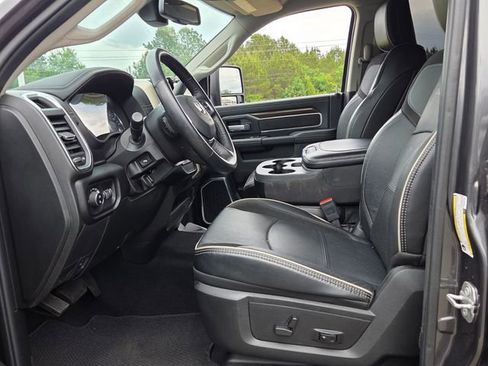 Used 2024 RAM 2500 Laramie AWD/4WD image 5