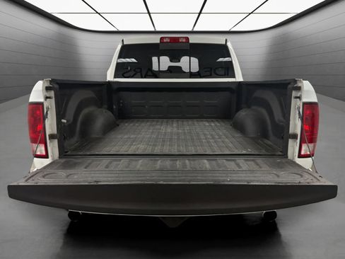 Used 2017 RAM 1500 Express w/ Express Value Package RWD image 19