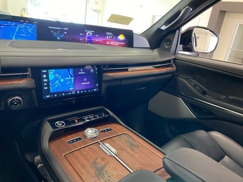 New 2026 Lincoln Navigator Black Label image 24