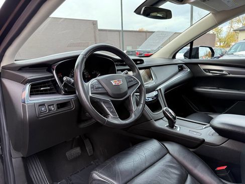Used 2018 Cadillac XT5 Luxury image 11