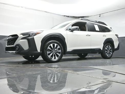 Certified 2025 Subaru Outback Touring XT w/ Popular Package #2 AWD/4WD image 38