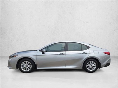 Used 2026 Toyota Camry LE w/ Convenience Package FWD image 9