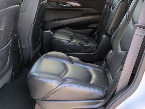 Used 2019 Cadillac Escalade Standard image 21