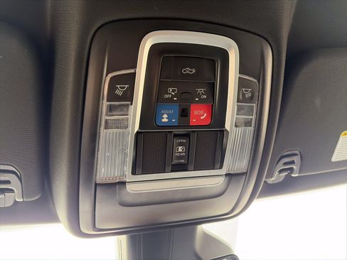 Used 2025 RAM 1500 Big Horn AWD/4WD image 47