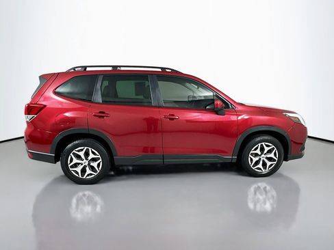 Used 2023 Subaru Forester Premium AWD/4WD image 7