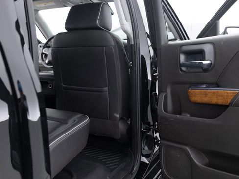 Used 2018 Chevrolet Silverado 1500 High Country image 34