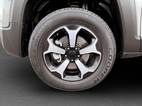 Used 2021 Jeep Renegade Trailhawk w/ Sun & Sound Group AWD/4WD image 10
