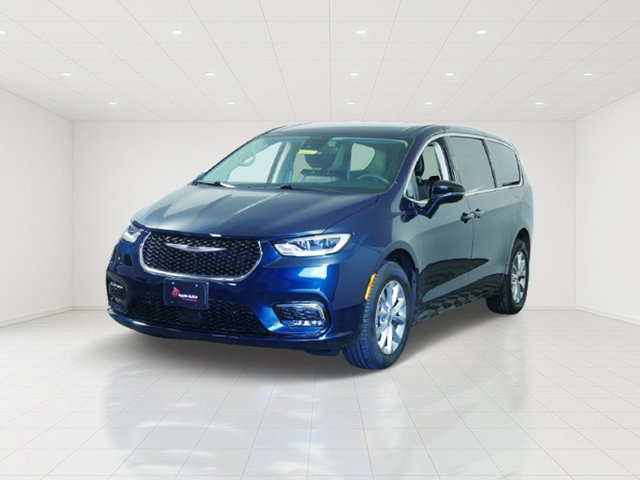 Used 2024 Chrysler Pacifica Touring-L AWD/4WD image 3