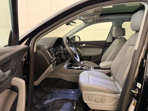 Certified 2022 Audi Q5 Premium Plus AWD/4WD image 5