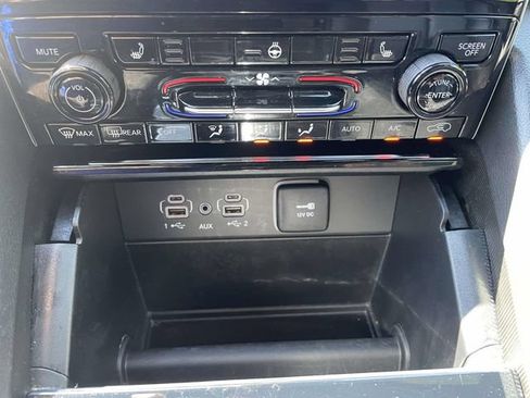 Certified 2025 Jeep Grand Cherokee Limited AWD/4WD image 33