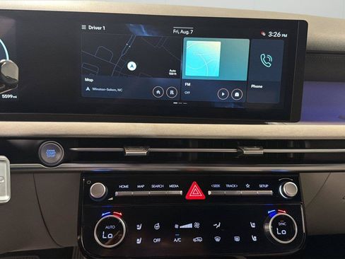 Certified 2026 Hyundai Tucson Limited FWD image 17
