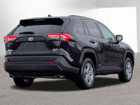 Certified 2025 Toyota RAV4 XLE image 5