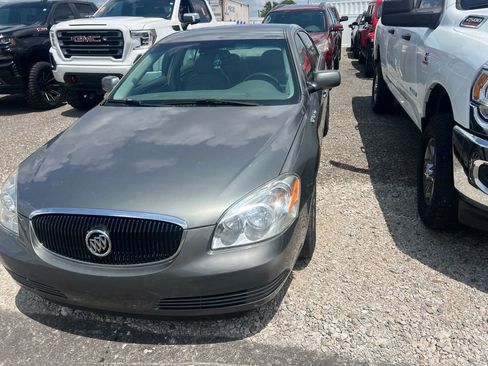 Used 2007 Buick Lucerne CXL w/ Luxury Package FWD image 3