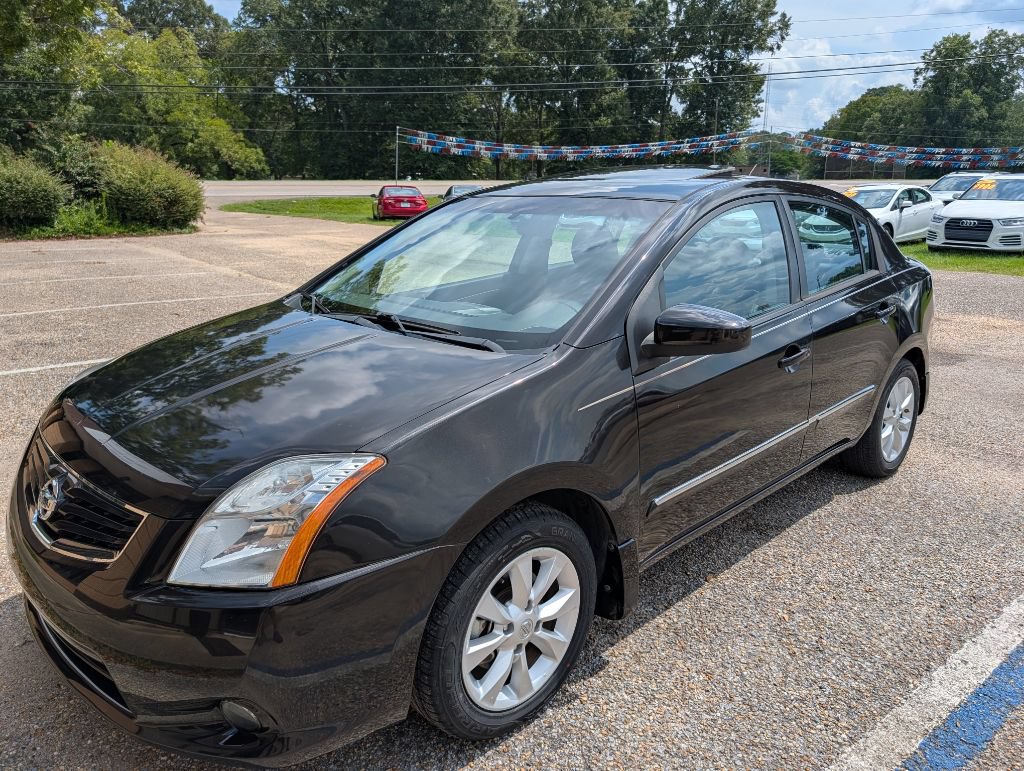 Used 2010 Nissan Sentra 2.0 SL w/ Premium Plus Pkg FWD image 4