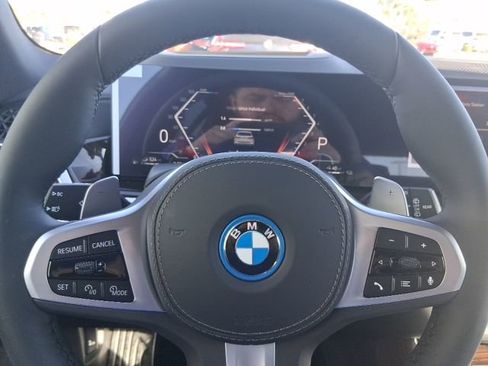 New 2026 BMW X5 xDrive50e w/ M Sport Package AWD/4WD image 8