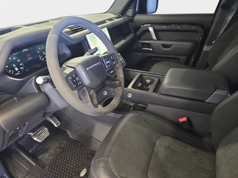Used 2022 Land Rover Defender 110 AWD/4WD image 18