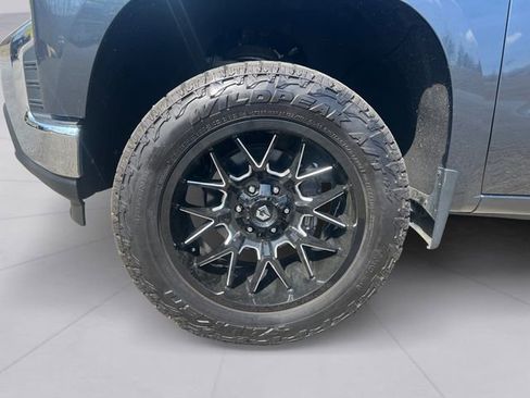 Used 2022 Chevrolet Silverado 1500 LT image 9