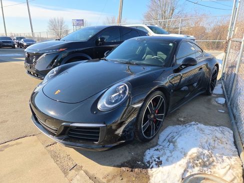 Used 2017 Porsche 911 Carrera 4S image 1
