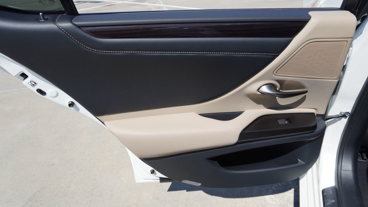 Used 2019 Lexus ES 350 w/ Premium Package FWD image 35
