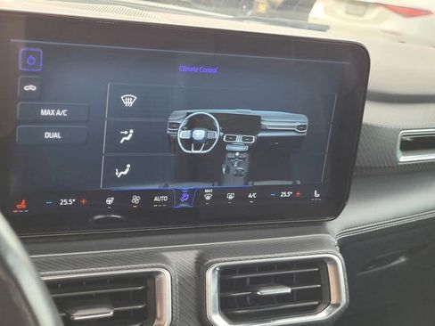 Used 2024 Ford Mustang Premium image 11