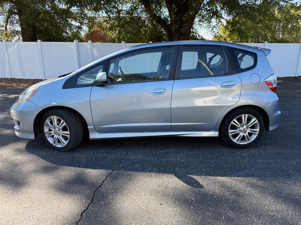 Used 2011 Honda Fit Sport image 2