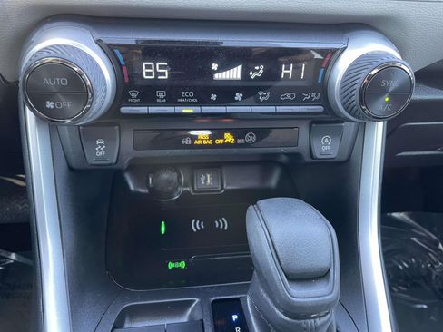Used 2024 Toyota RAV4 XLE w/ Convenience Package image 36