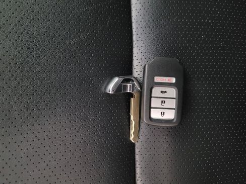 Used 2017 Honda Accord Touring image 32
