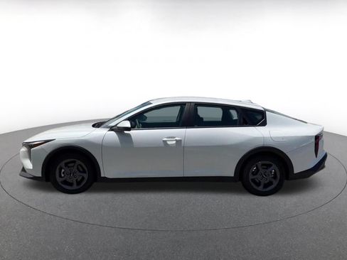 Used 2025 Kia K4 FWD image 8