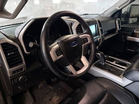 Used 2019 Ford F150 Lariat w/ Equipment Group 502A Luxury image 8