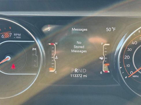 Used 2019 Jeep Wrangler Unlimited Sahara image 24