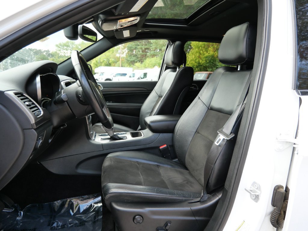 Used 2018 Jeep Grand Cherokee Altitude AWD/4WD image 21