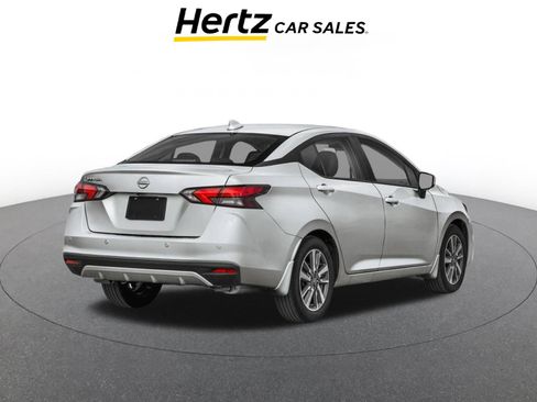 Used 2025 Nissan Versa SV FWD image 2
