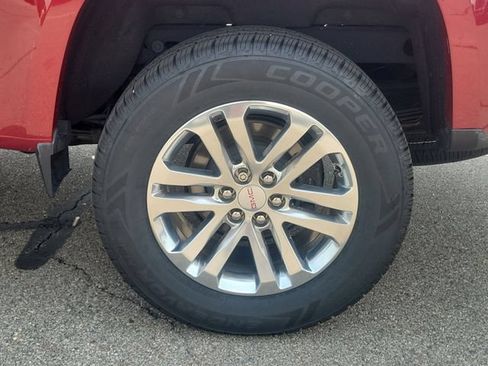 Used 2018 GMC Canyon SLT w/ Driver Alert Package AWD/4WD image 5