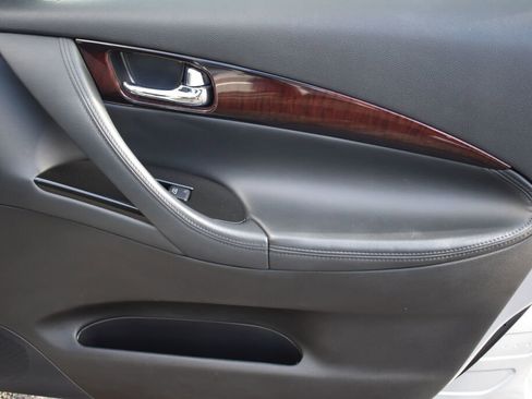 Used 2014 INFINITI QX50 Journey image 24