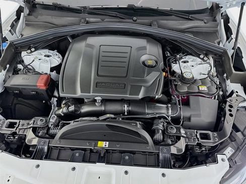 New 2026 Jaguar F-PACE R-Dynamic S image 32