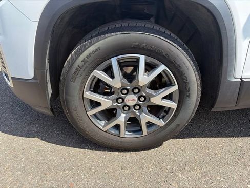Used 2023 GMC Acadia SLT w/ Preferred Package AWD/4WD image 10