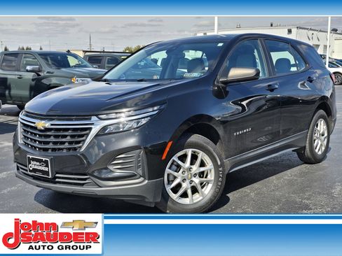 Used 2022 Chevrolet Equinox LS image 1