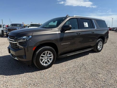 Used 2021 Chevrolet Suburban LT AWD/4WD image 5