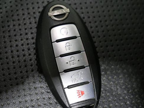 Used 2024 Nissan Armada SL w/ Captain's Chairs Package image 34