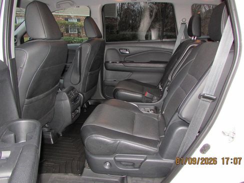 Used 2017 Honda Pilot Elite image 34