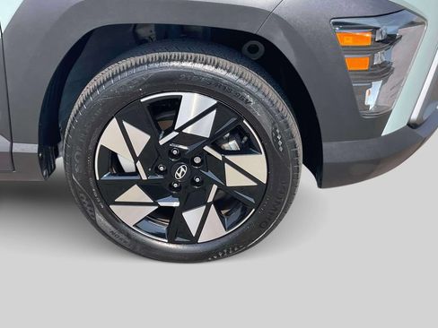 Certified 2024 Hyundai Kona SEL AWD/4WD image 9