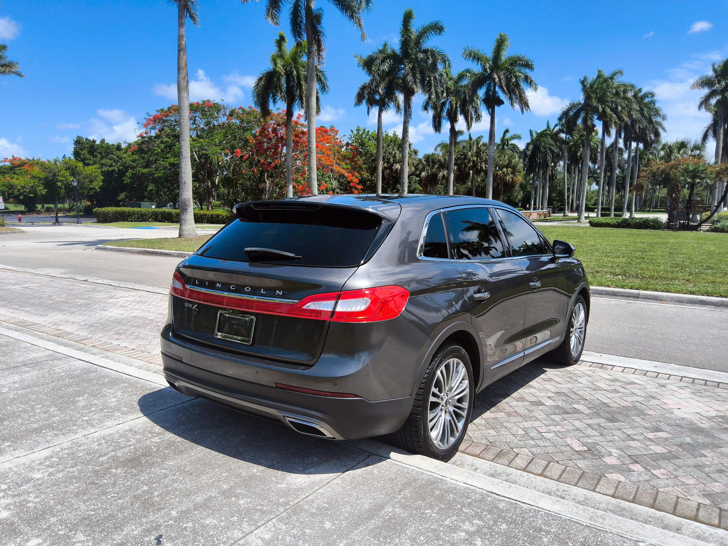 Used 2018 Lincoln MKX Reserve FWD image 20