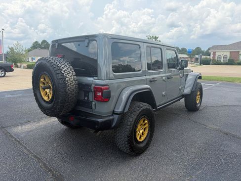 Used 2023 Jeep Wrangler Unlimited Rubicon 392 w/ Xtreme Recon 35" Tire Package AWD/4WD image 4